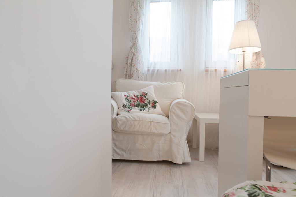 4 Couples & 4 Friends Hostel Krakow Dış mekan fotoğraf